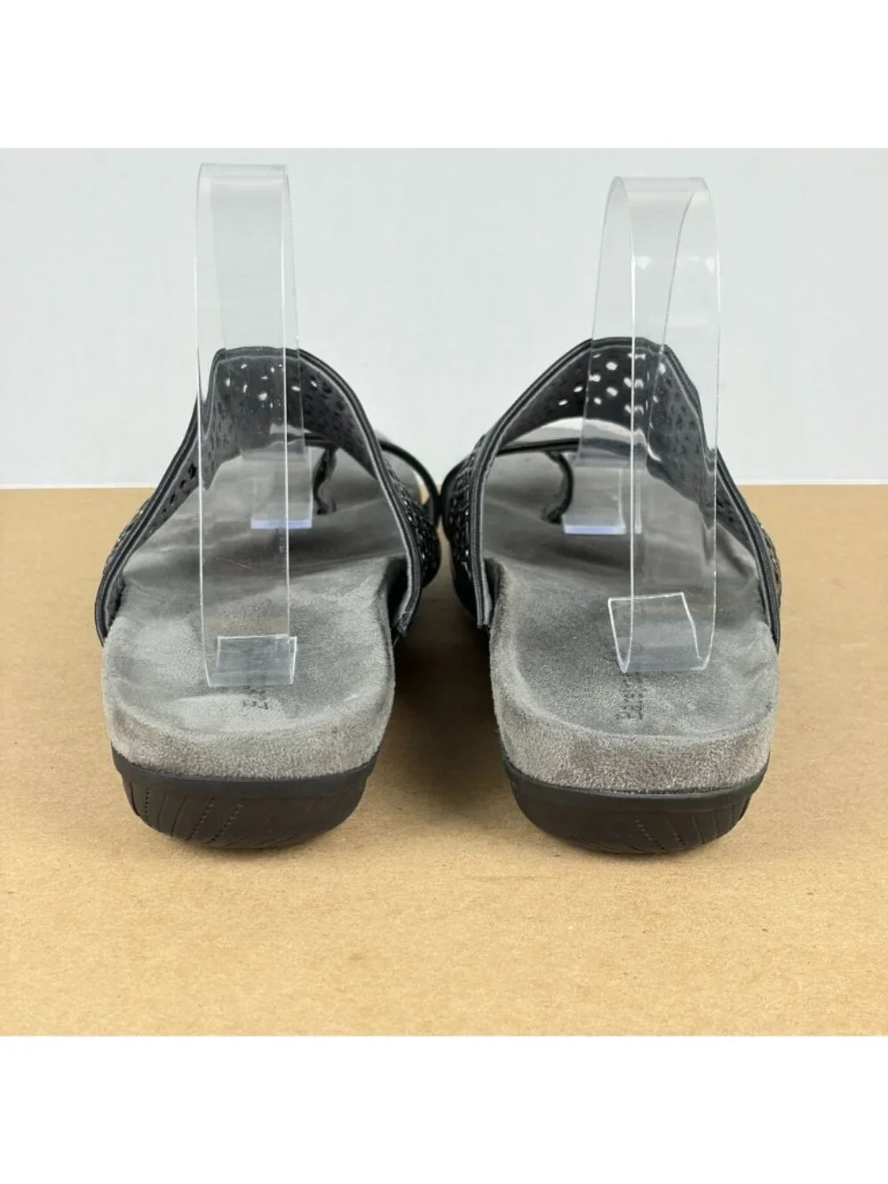 BareTraps Juny Faux leather Toe Loop Sandals Womens 10 Black Slip On Casual